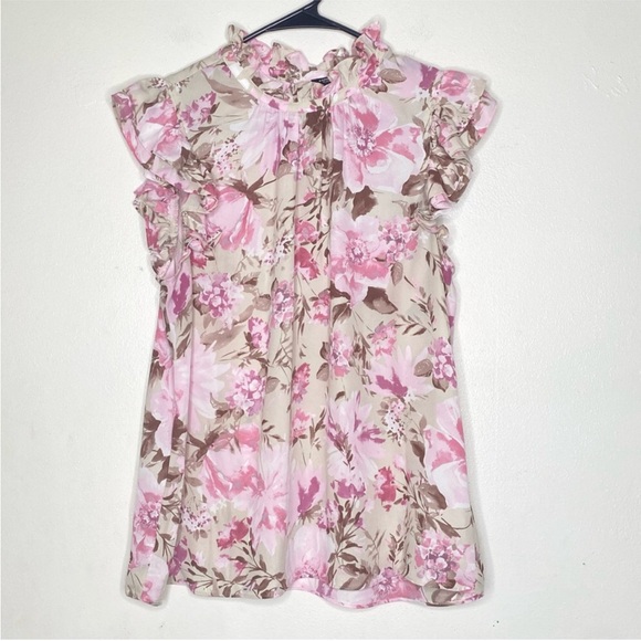 EUC! Express medium pink and cream floral flutter sleeve blouse - Picture 1 of 6